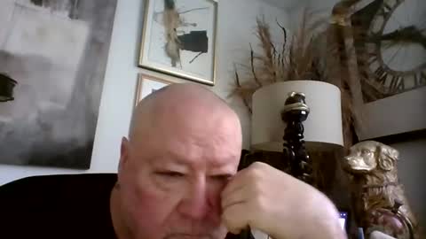 Snapshot of denboisvin2043 chatting on 02/10/25, 12:29 denboisvin2043 online show from 02/10/25, 12:29