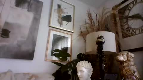 Snapshot of denboisvin2043 chatting on 02/16/25, 12:21 denboisvin2043 online show from 02/16/25, 12:21