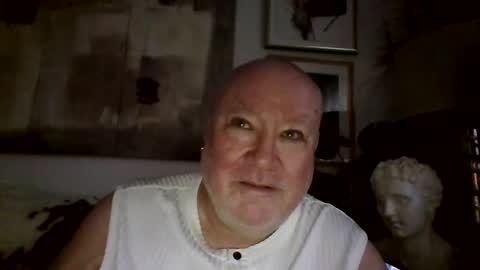 Snapshot of denboisvin2043 chatting on 10/15/25, 11:10 denboisvin2043 online show from 10/15/25, 11:10