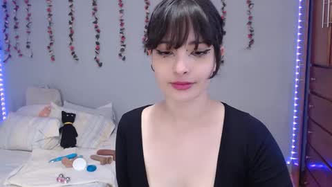Snapshot of deni_bloom chatting on 01/04/25, 11:38 Denisse schedule Monday to Friday 1300-1900 mexican time Saturday-maybe it could be a surprise IDEPENDENT MODEL online show from 01/04/25, 11:38
