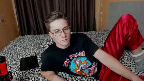 Deni online show from 10/26/25, 05:19