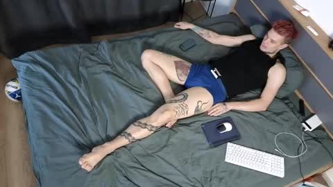 Denis online show from 10/31/25, 04:24