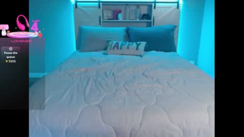 Snapshot of deniseandmoby chatting on 09/14/25, 12:54 Denise Moby online show from 09/14/25, 12:54