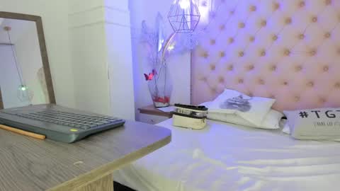 denisse_logan online show from 05/20/26, 03:13