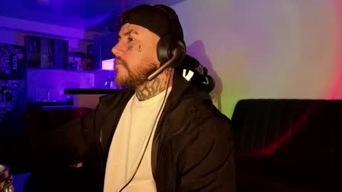 Oliver online show from 02/25/26, 04:11