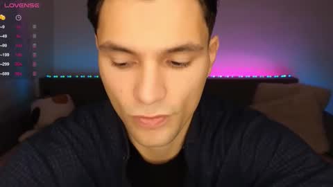 Den online show from 11/03/25, 07:42