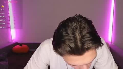 Den online show from 12/21/25, 02:24