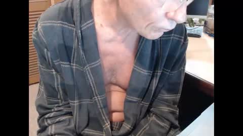 Den  Jet online show from 12/21/25, 11:06