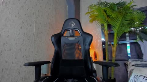 dennis_cox_ online show from 02/04/25, 04:18