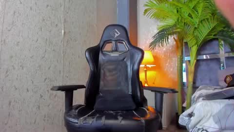 dennis_cox_ online show from 02/21/25, 04:59