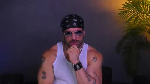 dennis_cox_ online show from 11/23/25, 12:27