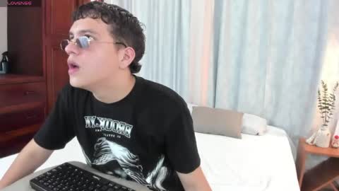 Dennis online show from 04/29/26, 08:04