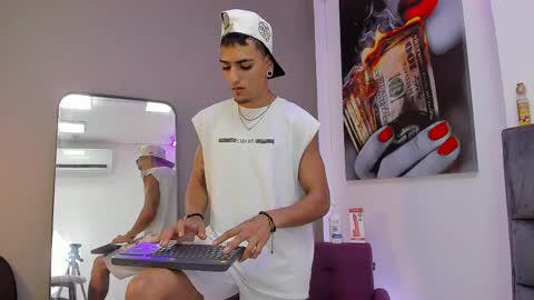 Dennis Kinsey online show from 04/04/26, 07:00