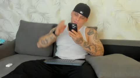 dennis munera online show from 12/04/24, 11:08