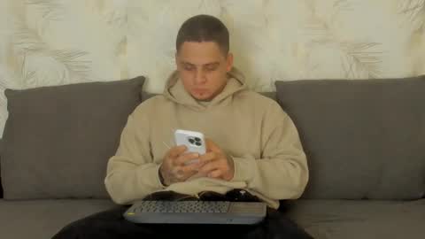 dennis munera online show from 01/03/25, 12:52