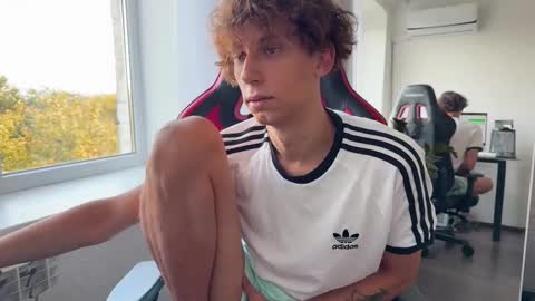 Jasper   online show from 09/19/25, 08:49