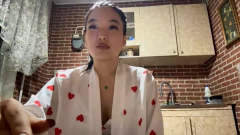 Emma online show from 09/18/25, 02:19