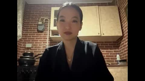 Emma online show from 09/19/25, 02:51