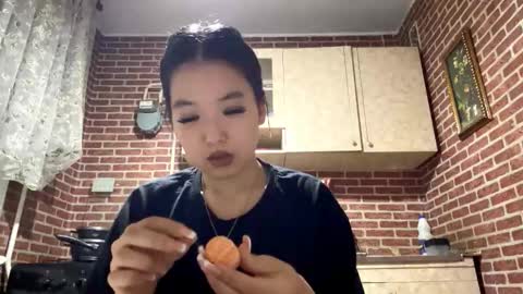 Emma online show from 11/04/25, 12:59