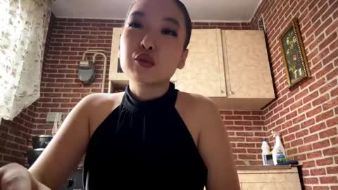 Snapshot of denysebernacchi chatting on 03/08/26, 10:08 Emma online show from 03/08/26, 10:08