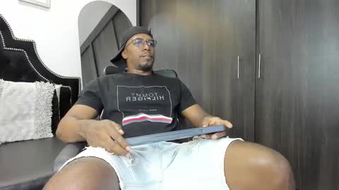 denzelrios online show from 10/17/25, 09:17