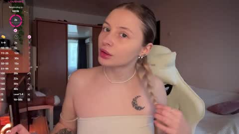 Vi  Victoria online show from 04/03/26, 01:09