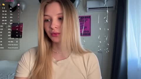 Vi  Victoria online show from 04/13/26, 01:05