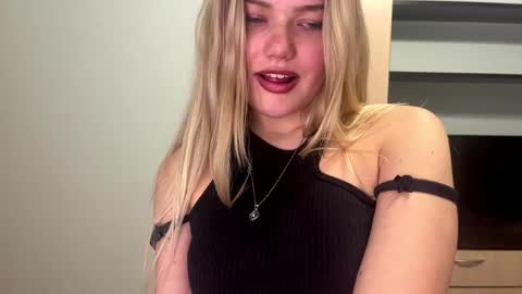 Luna online show from 02/14/26, 03:53