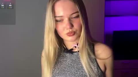 Luna online show from 04/08/26, 04:40