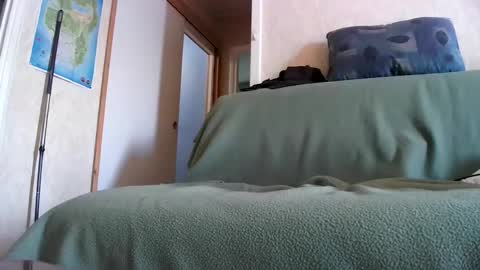 Snapshot of dereck59 chatting on 10/06/25, 11:07 dereck59 online show from 10/06/25, 11:07