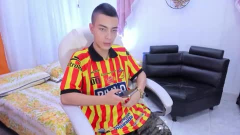 Dereck Boy online show from 10/21/25, 08:20