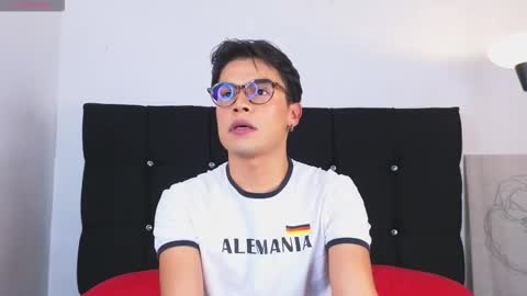 Snapshot of dereck_jeter chatting on 02/10/26, 01:53 dereck jeter online show from 02/10/26, 01:53