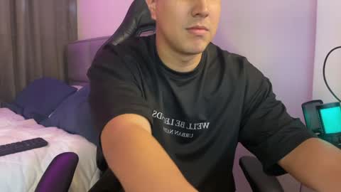 Dereck online show from 02/03/25, 09:29