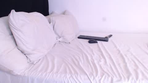 Derek online show from 12/08/24, 05:33