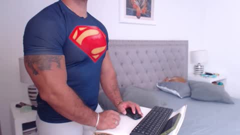 Derek online show from 03/09/26, 01:48