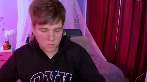 Snapshot of derek_hawk_ chatting on 03/21/26, 09:58 derek_hawk_ online show from 03/21/26, 09:58