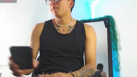 Derek online show from 01/05/26, 07:06