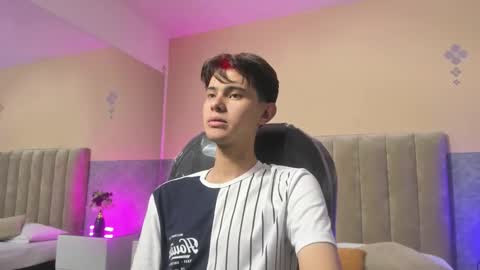 derek_sinn online show from 03/27/26, 08:19