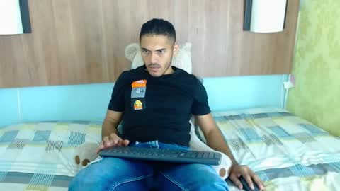 D E R E K online show from 12/05/25, 12:14