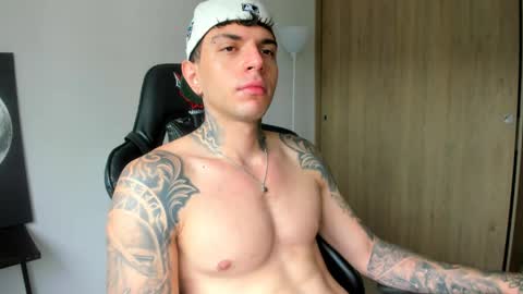 derekmuller11 online show from 04/16/26, 01:56