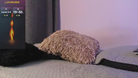 Derek  IG Derekolsen2024 online show from 02/01/25, 01:44