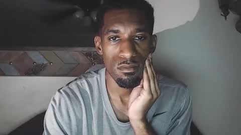 Snapshot of derekthetruth2 chatting on 02/05/26, 01:43 derekthetruth2 online show from 02/05/26, 01:43