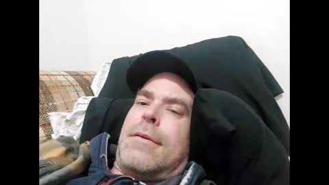 Snapshot of derf007 chatting on 01/16/25, 01:36 derf007 online show from 01/16/25, 01:36