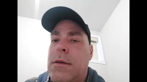 Snapshot of derf007 chatting on 02/26/25, 12:25 derf007 online show from 02/26/25, 12:25