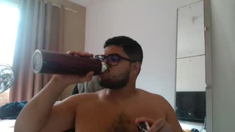derick_0013 online show from 05/04/26, 12:23