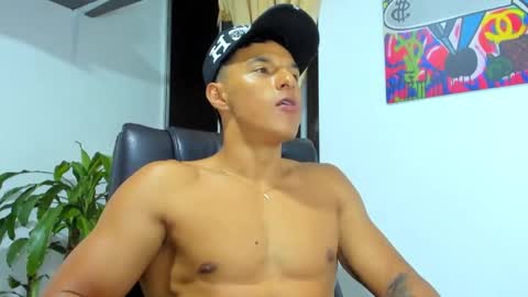 Snapshot of derryadams chatting on 11/16/25, 01:55 derryadams online show from 11/16/25, 01:55