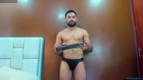 DerryBigger CM online show from 12/19/25, 07:43