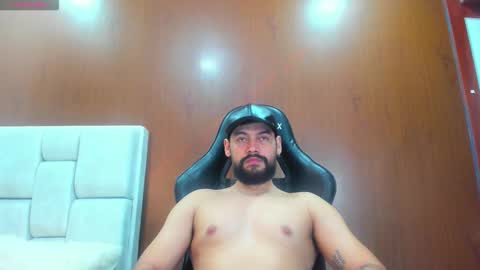 DerryBigger CM online show from 03/25/26, 07:31