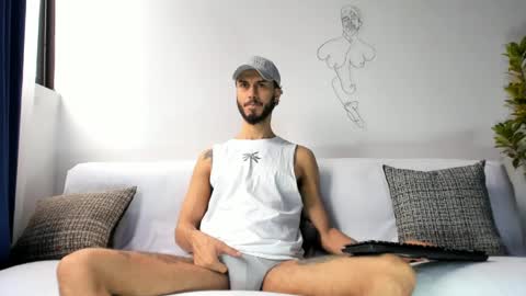 Snapshot of derrymaster chatting on 04/29/26, 04:00 JhimyMaster online show from 04/29/26, 04:00