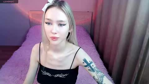 Ari online show from 02/10/25, 07:28